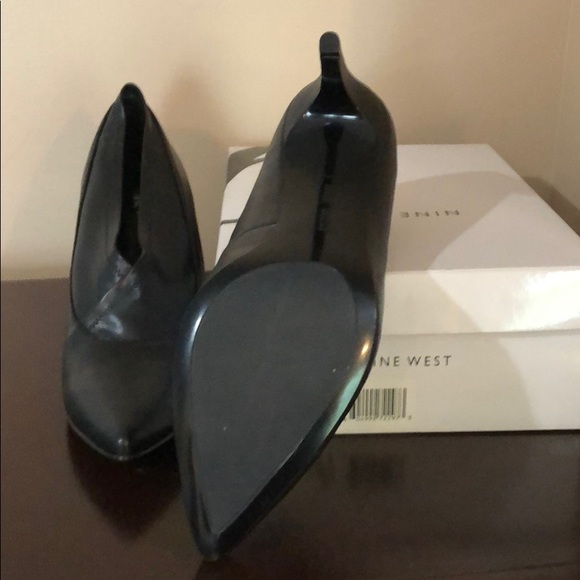 Shoes - Picture 2 of 5